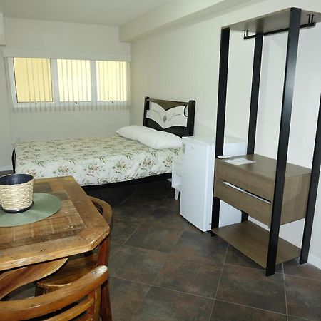 Hostel Toca Da Moreia Бомбиньяс Экстерьер фото