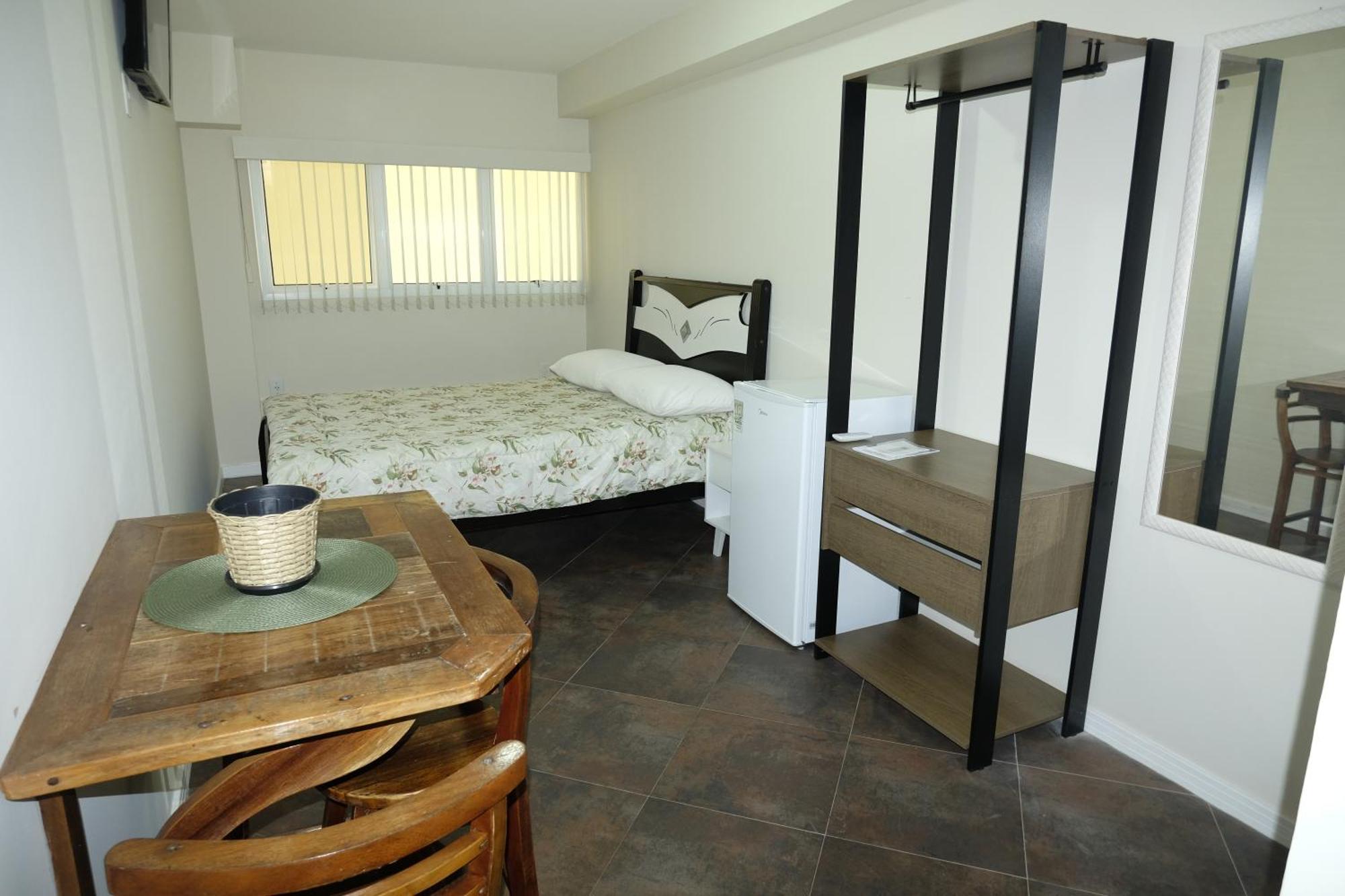 Hostel Toca Da Moreia Бомбиньяс Экстерьер фото