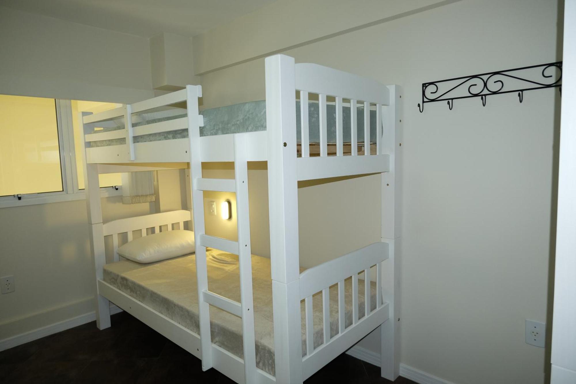 Hostel Toca Da Moreia Бомбиньяс Экстерьер фото